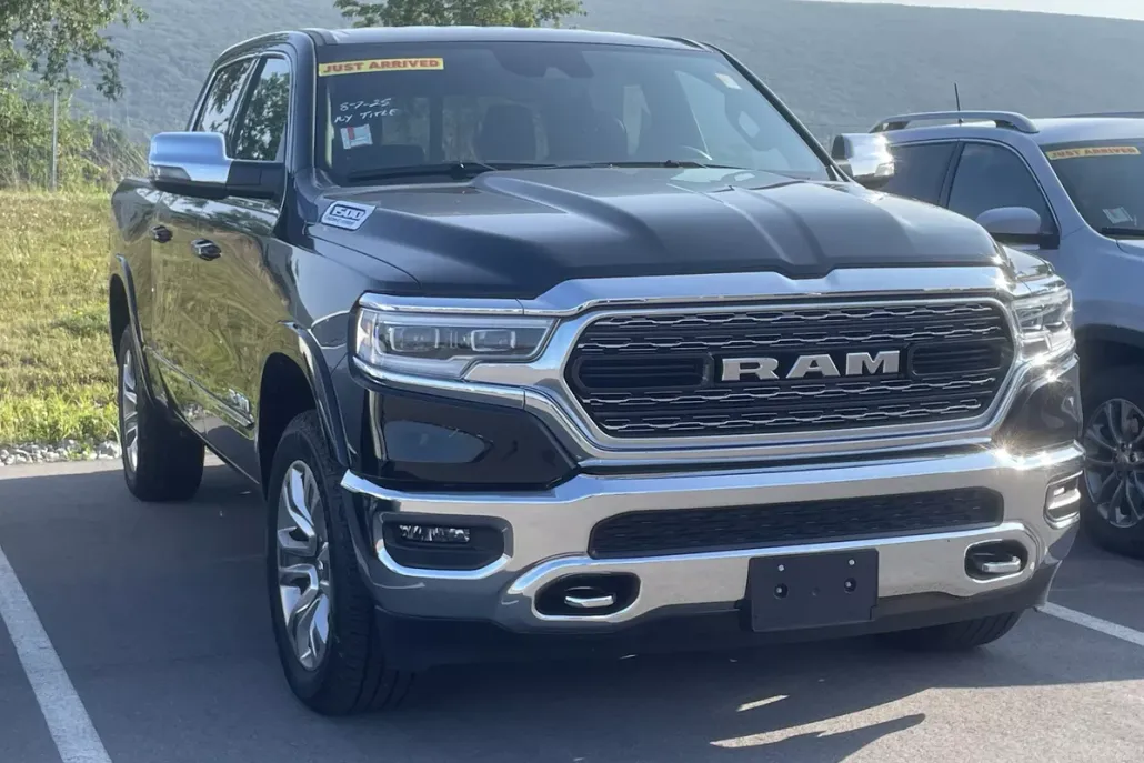 2023 Ram 1500 Limited photo 1