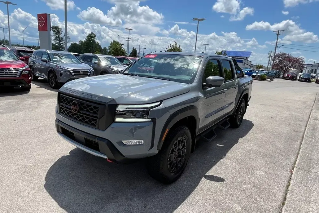 2024 Nissan Frontier PRO-4X photo 1