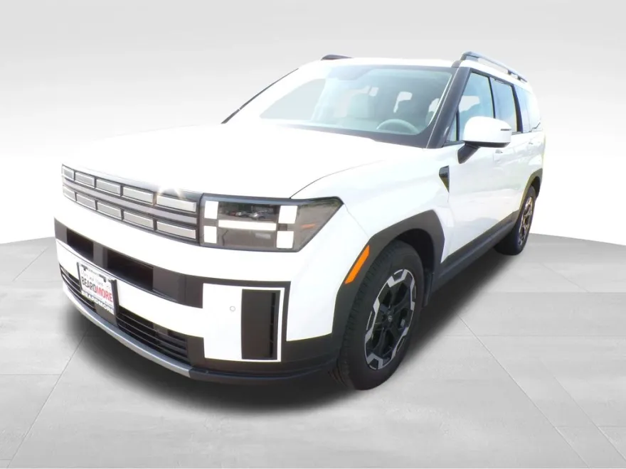 2025 Hyundai Santa Fe SEL photo 1