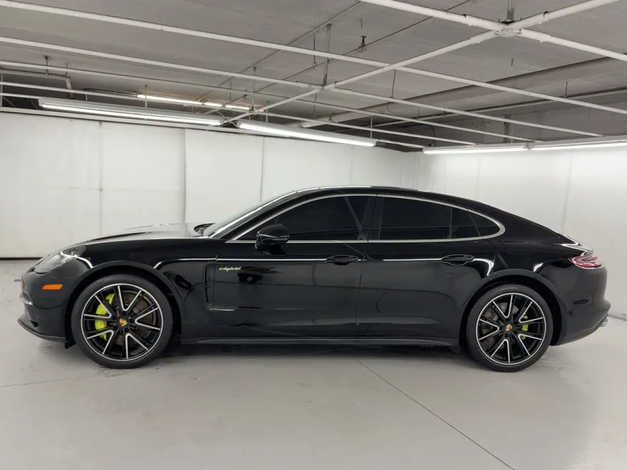 2018 Porsche Panamera E-Hybrid 4 photo 1