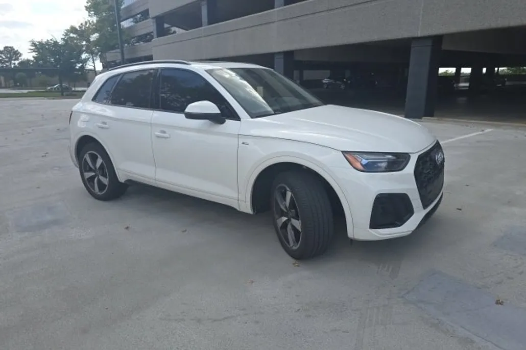 2023 Audi Q5 S line Premium Plus photo 1