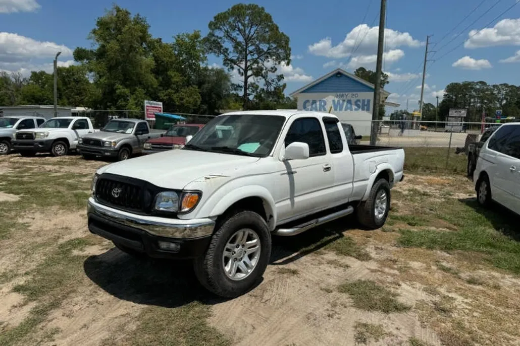 2001 Toyota Tacoma PreRunner V6 photo 1