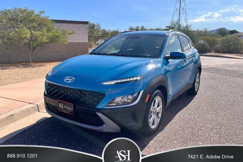 2023 Hyundai Kona SEL photo 1