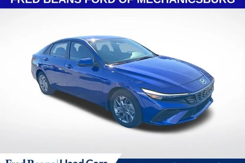 2024 Hyundai Elantra Hybrid Blue photo 1
