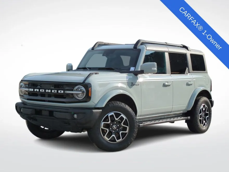 2022 Ford Bronco Outer Banks photo 1
