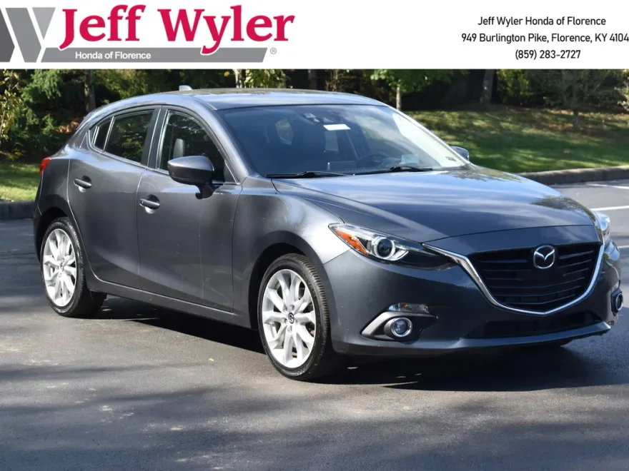 2015 Mazda Mazda3 s Grand Touring Hatchback photo 1