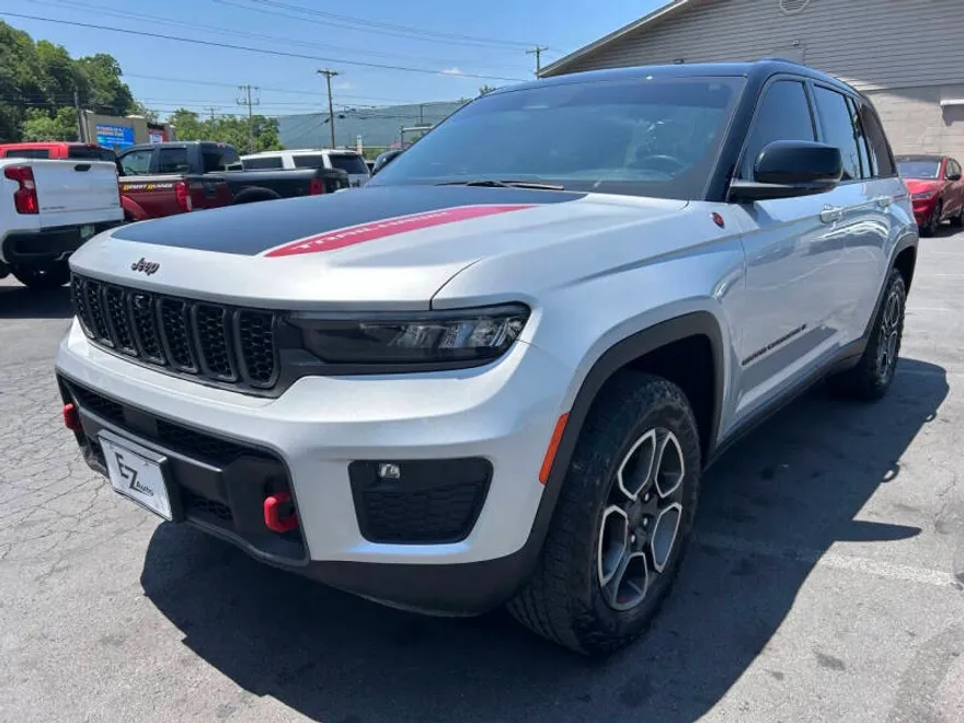 2022 Jeep Grand Cherokee Trailhawk photo 1