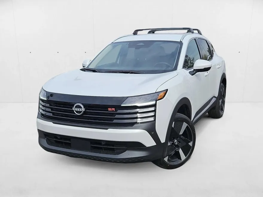 2025 Nissan Kicks SR photo 1