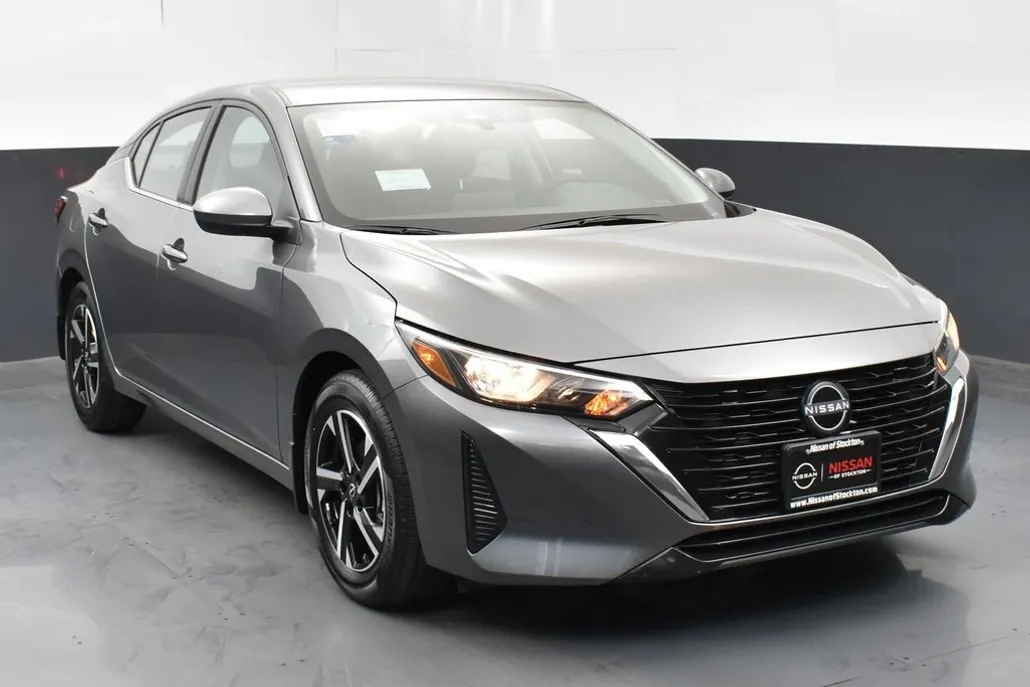 2025 Nissan Sentra SV photo 1