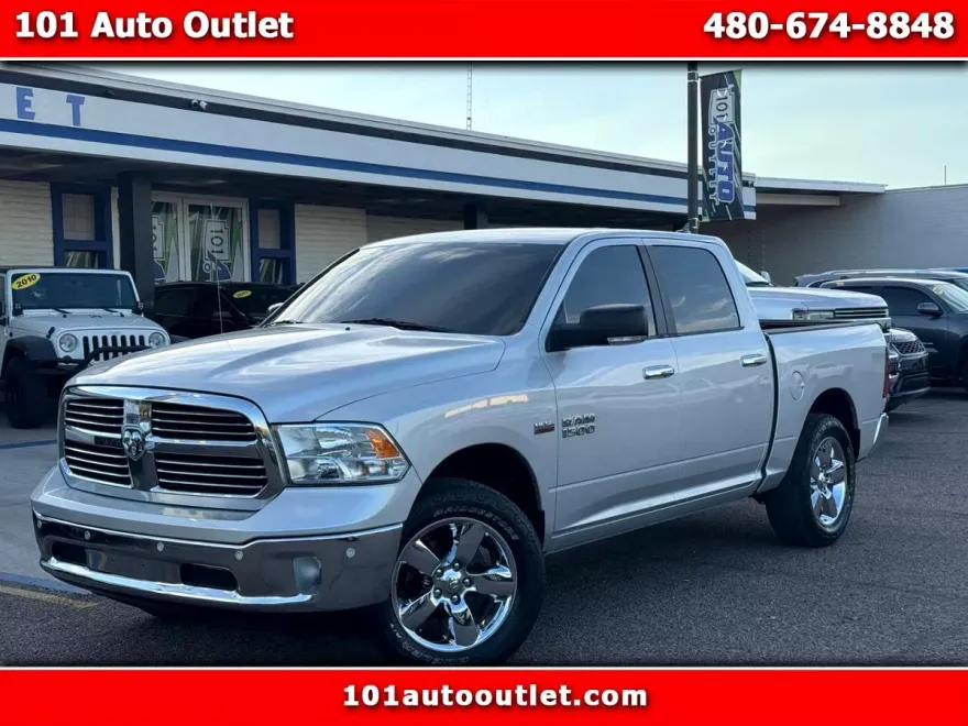 2018 Ram 1500 SLT photo 1