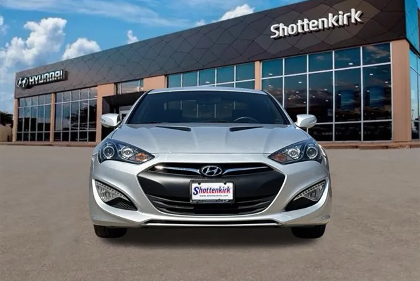2016 Hyundai Genesis Coupe 3.8 photo 1