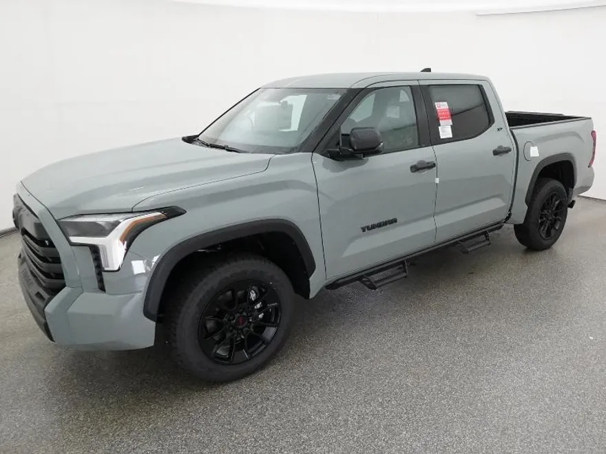 2026 Toyota Tundra SR5 CrewMax photo 1
