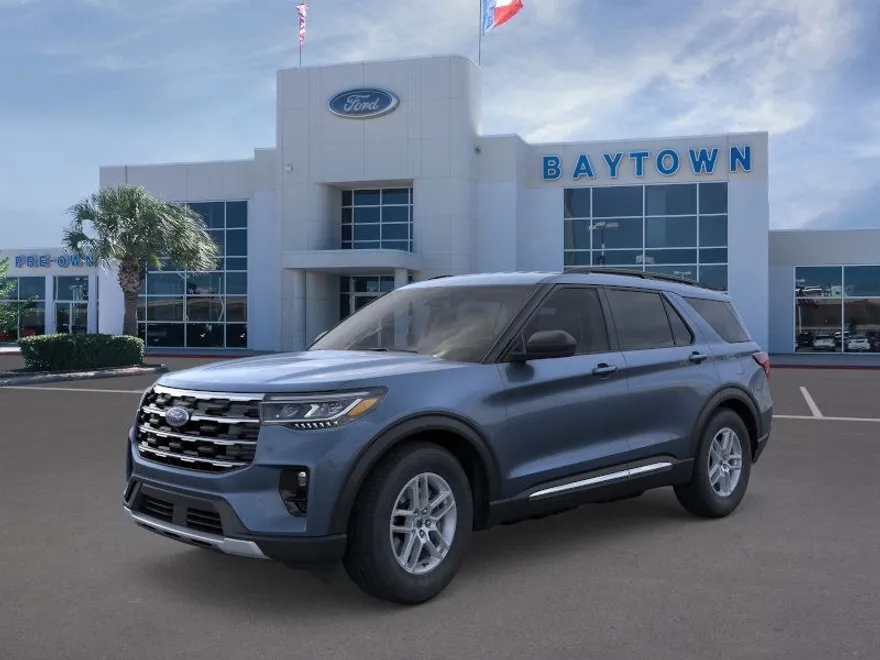 2025 Ford Explorer photo 1