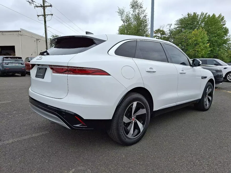 2023 Jaguar F-PACE S P250 photo 1