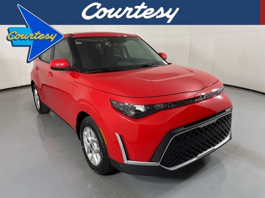 2025 Kia Soul LX photo 1