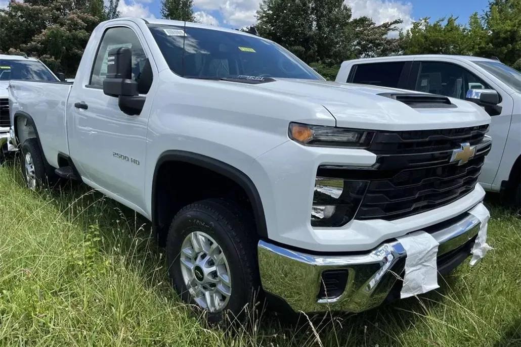 2024 Chevrolet Silverado 2500HD photo 1