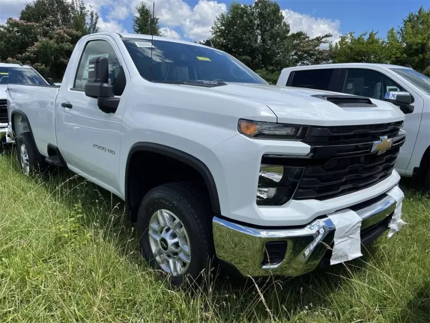 2024 Chevrolet Silverado 2500HD photo 1