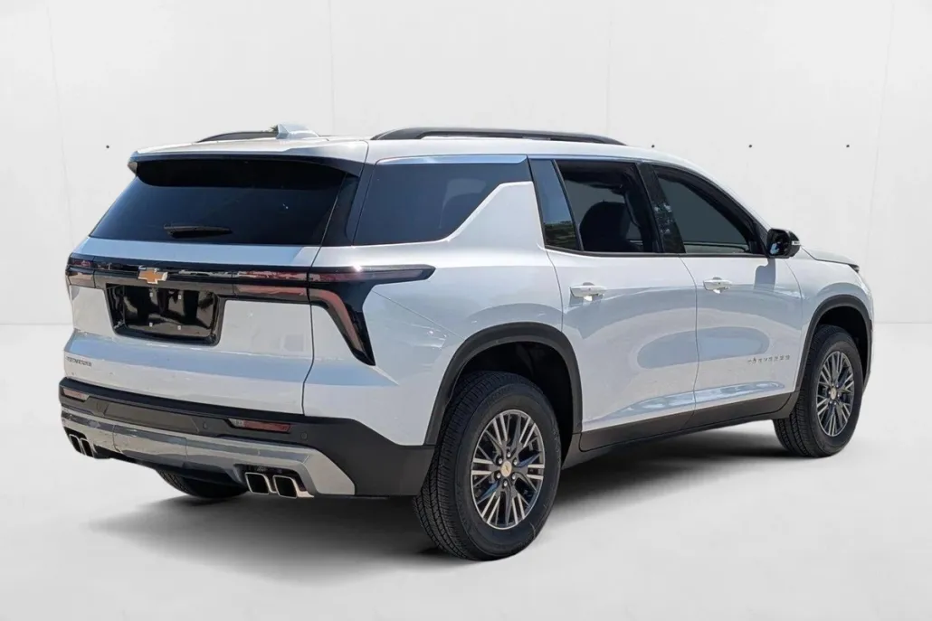 2025 Chevrolet Traverse photo 1