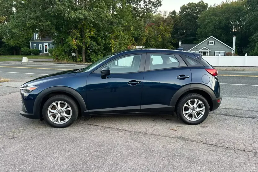 2017 Mazda CX-3 Sport photo 1