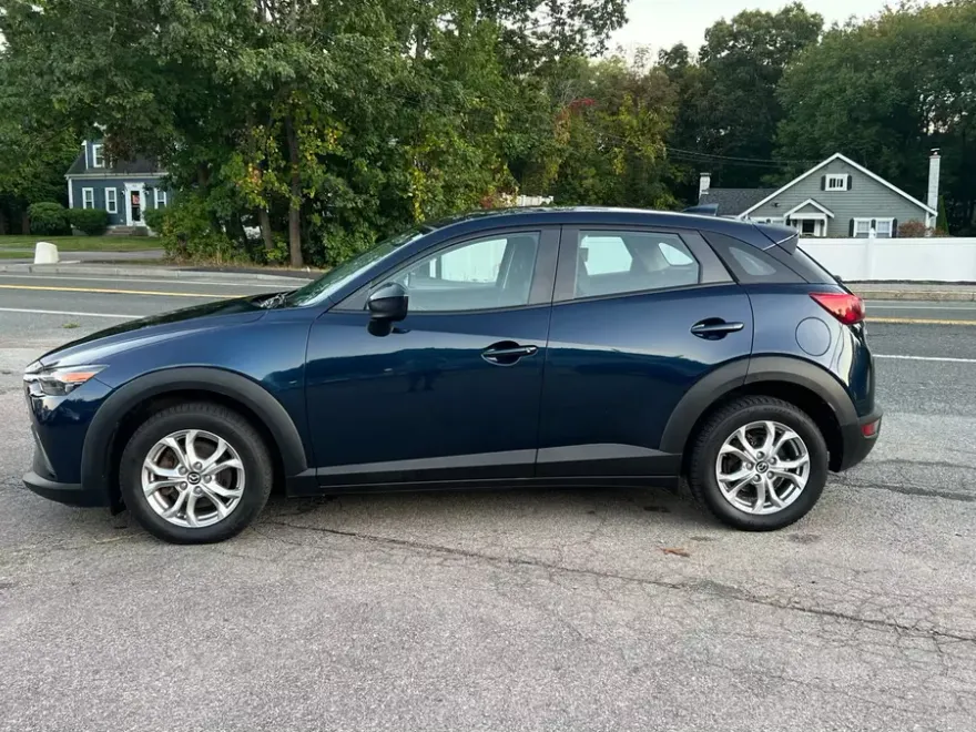 2017 Mazda CX-3 Sport photo 1