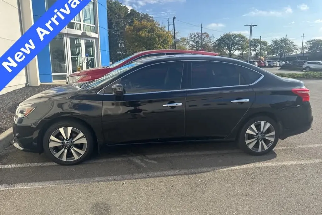 2019 Nissan Sentra SV photo 1
