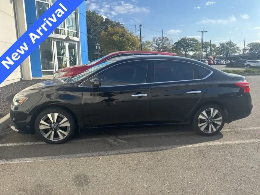 2019 Nissan Sentra SV photo 1
