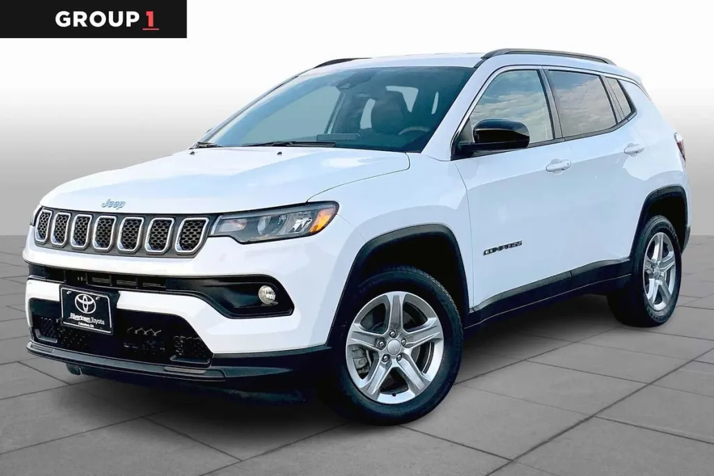 2024 Jeep Compass Latitude photo 1