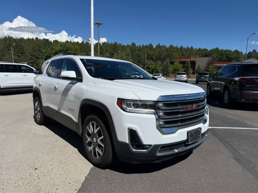 2023 Gmc Acadia SLT photo 1