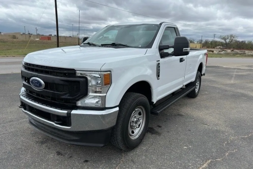 2022 Ford F-350 XL photo 1