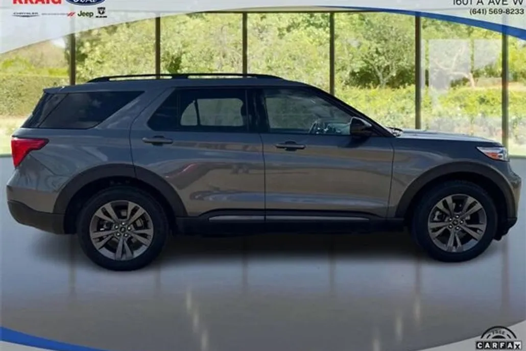 2022 Ford Explorer XLT photo 1