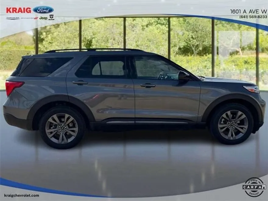 2022 Ford Explorer XLT photo 1