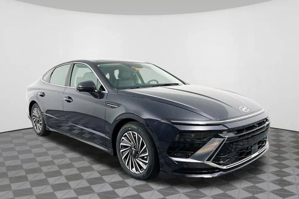 2025 Hyundai Sonata Hybrid Limited photo 1