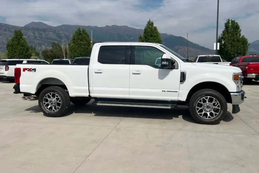 2022 Ford F-250 Lariat photo 1