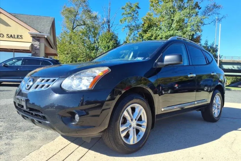 2015 Nissan Rogue Select S photo 1