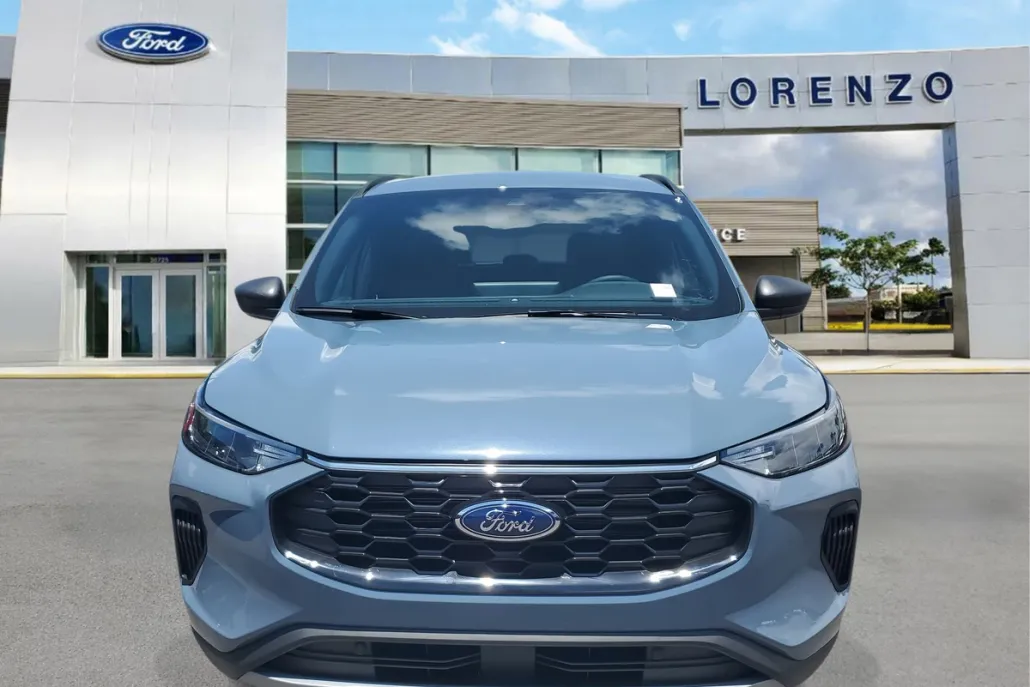 2025 Ford Escape ST-Line photo 1