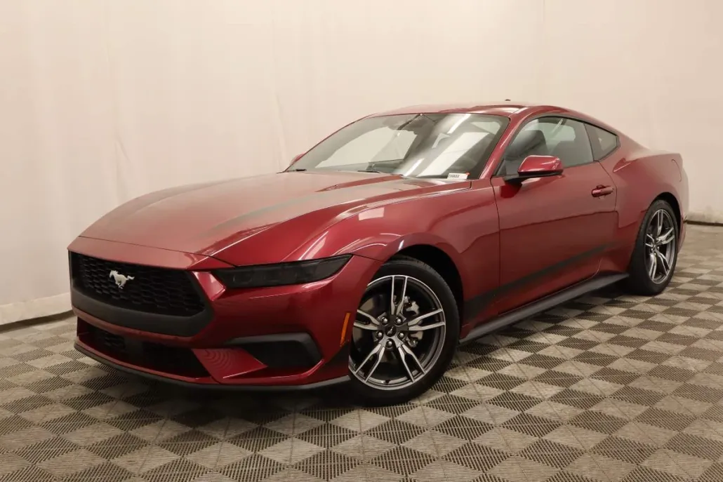 2025 Ford Mustang EcoBoost photo 1