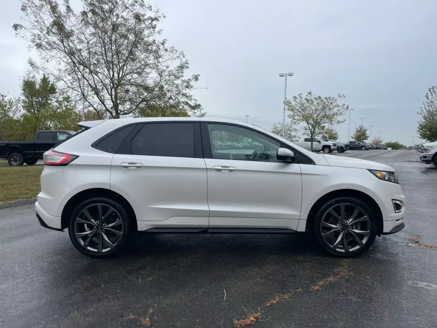 2018 Ford Edge Sport photo 1