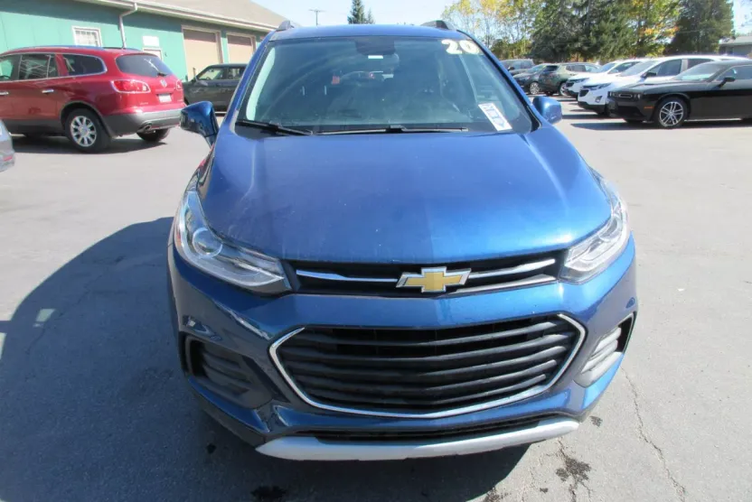 2020 Chevrolet Trax LT photo 1