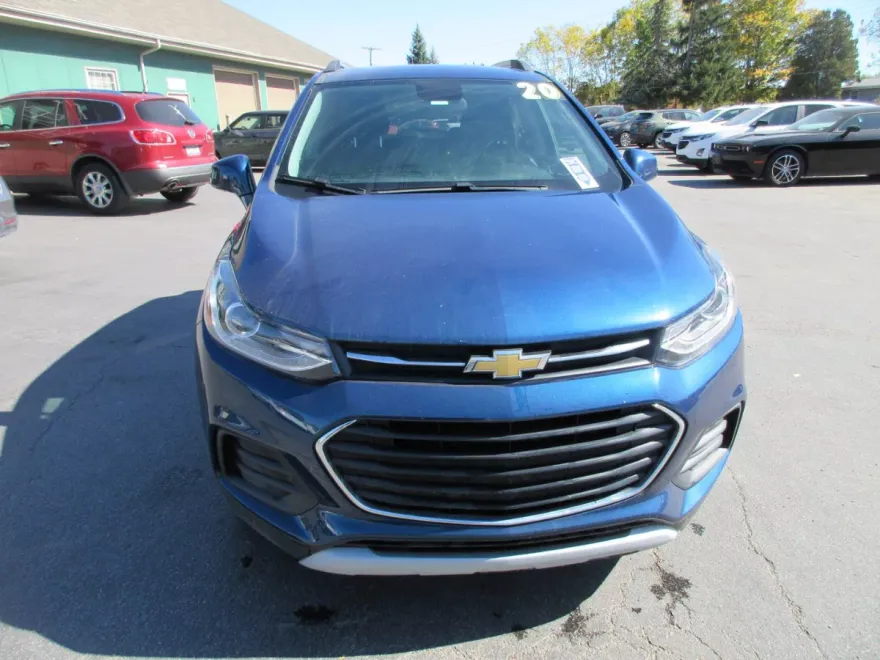 2020 Chevrolet Trax LT photo 1