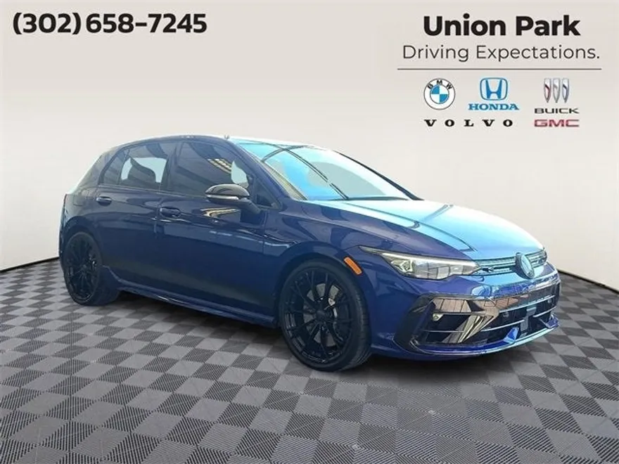 2025 Volkswagen Golf R photo 1
