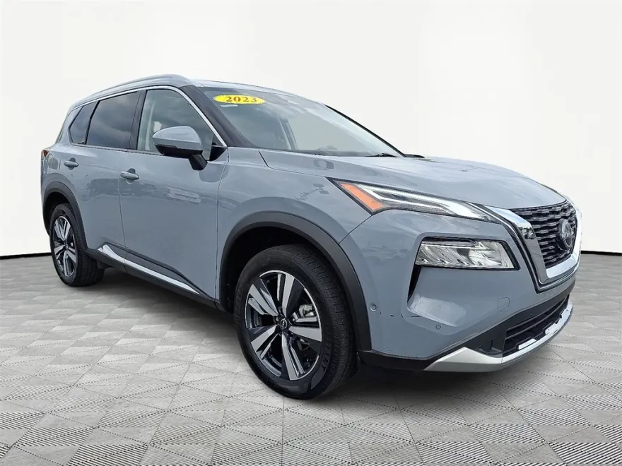 2023 Nissan Rogue Platinum photo 1