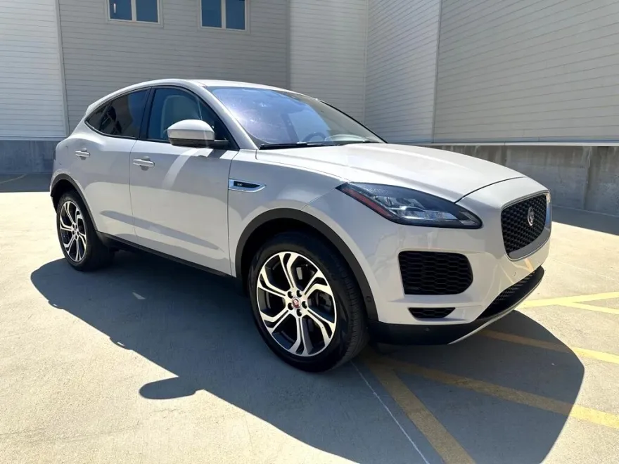 2020 Jaguar E-PACE SE photo 1
