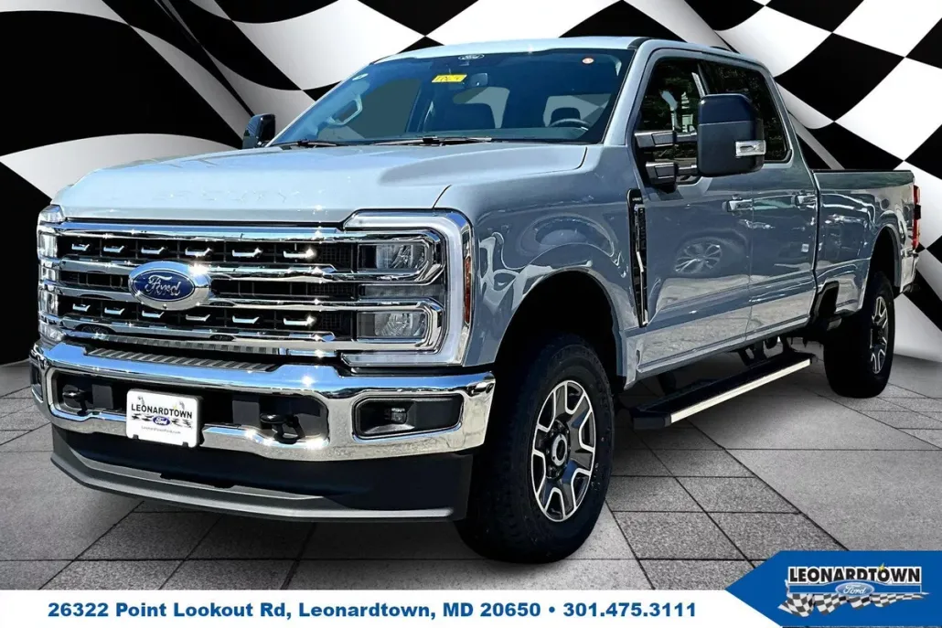 2026 Ford F-350 Lariat photo 1
