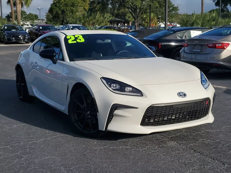 2023 Toyota GR86 Premium photo 1