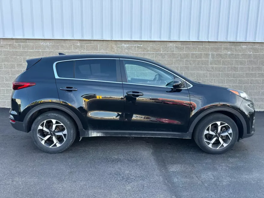 2022 Kia Sportage LX photo 1