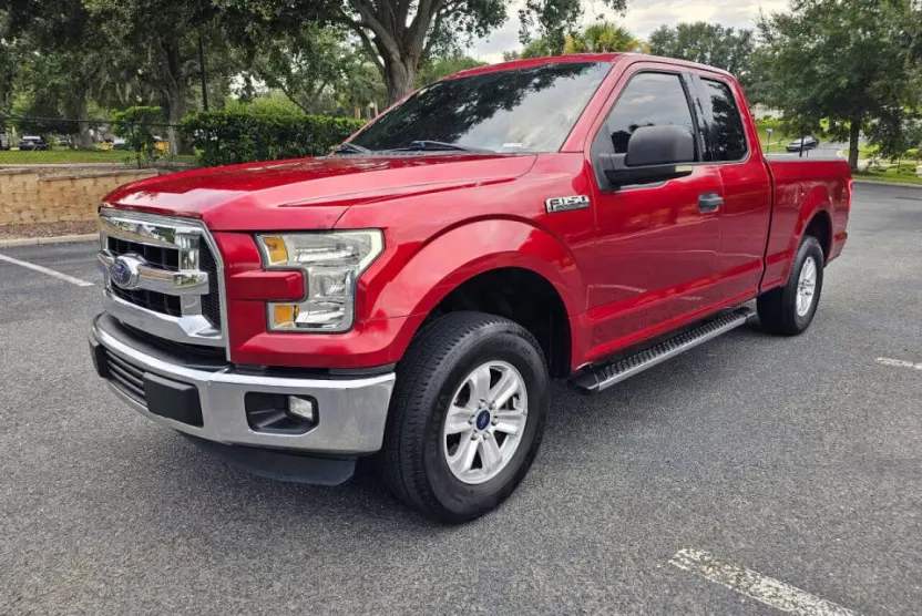 2015 Ford F-150 XLT photo 1