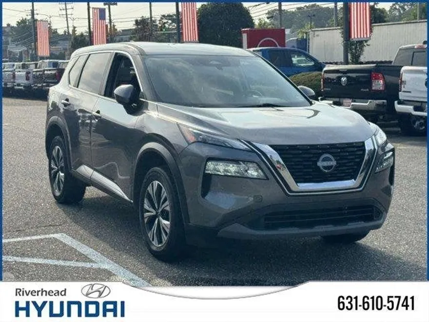 2023 Nissan Rogue SV photo 1
