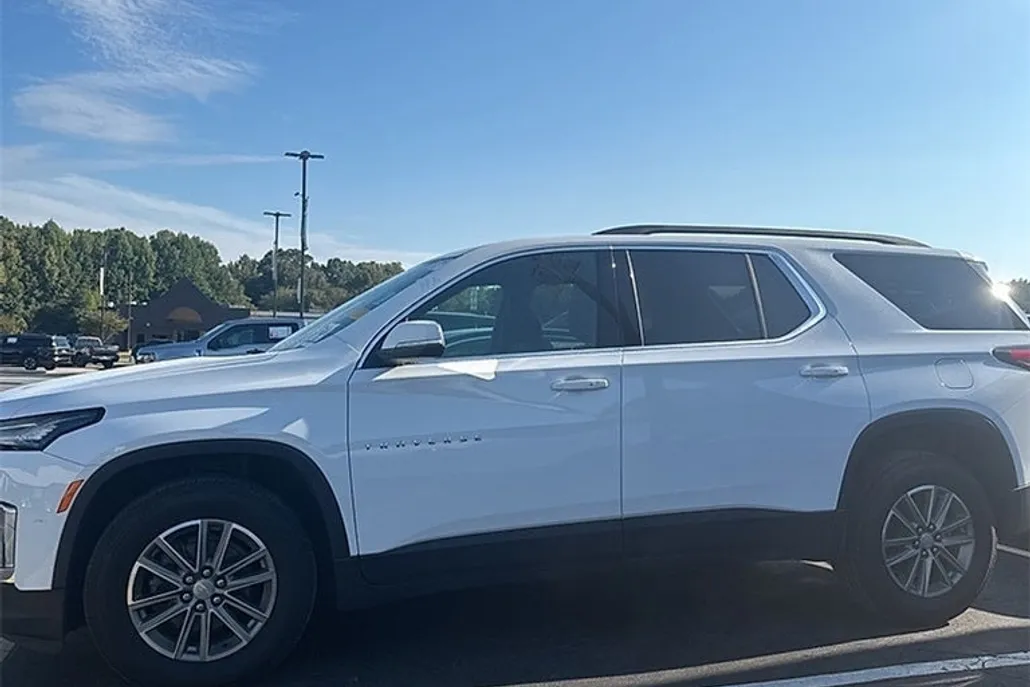 2023 Chevrolet Traverse Cloth photo 1