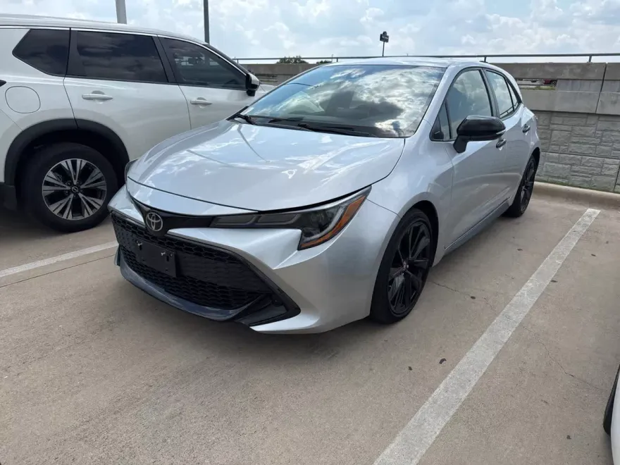 2022 Toyota Corolla SE photo 1