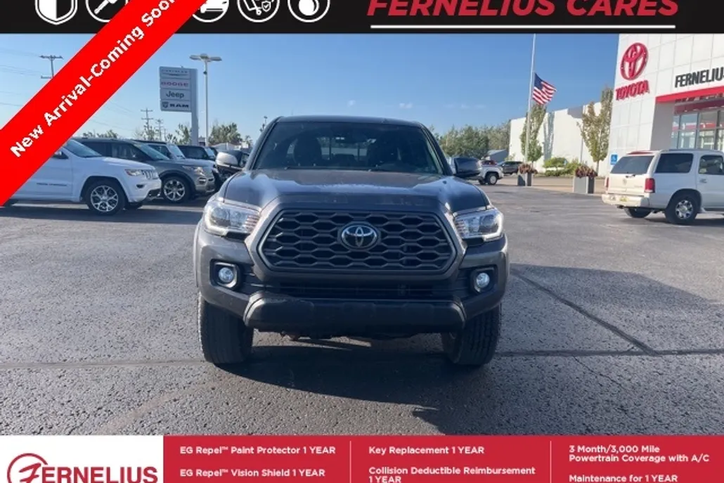 2022 Toyota Tacoma TRD Off-Road photo 1